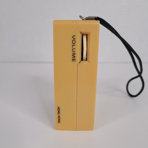 Vintage Golden Sky Playing Card Radio AM Solid State - Picture 3 of 6